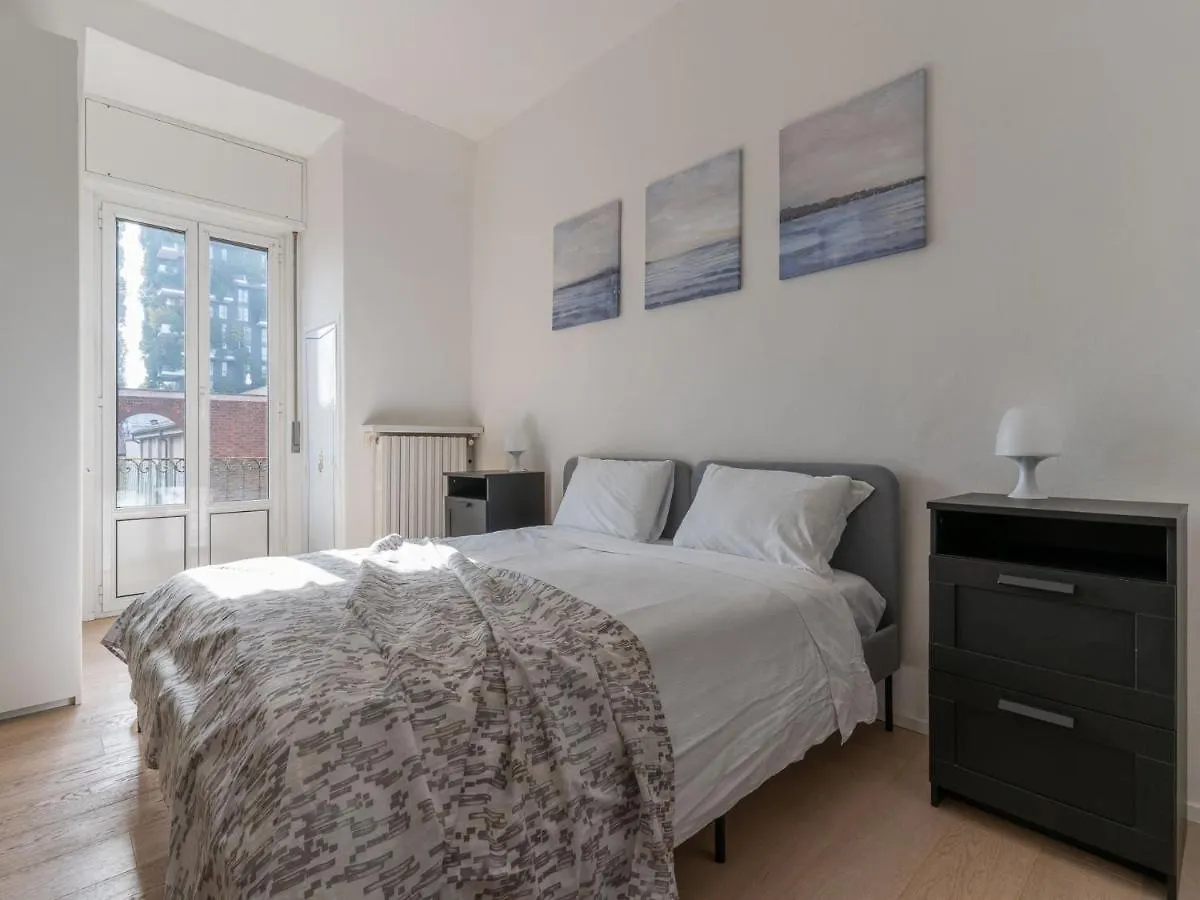 The Best Rent - One Bedroom Apartment Near Bosco Verticale Milan