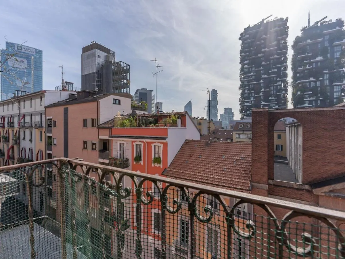 The Best Rent - One Bedroom Apartment Near Bosco Verticale Milan