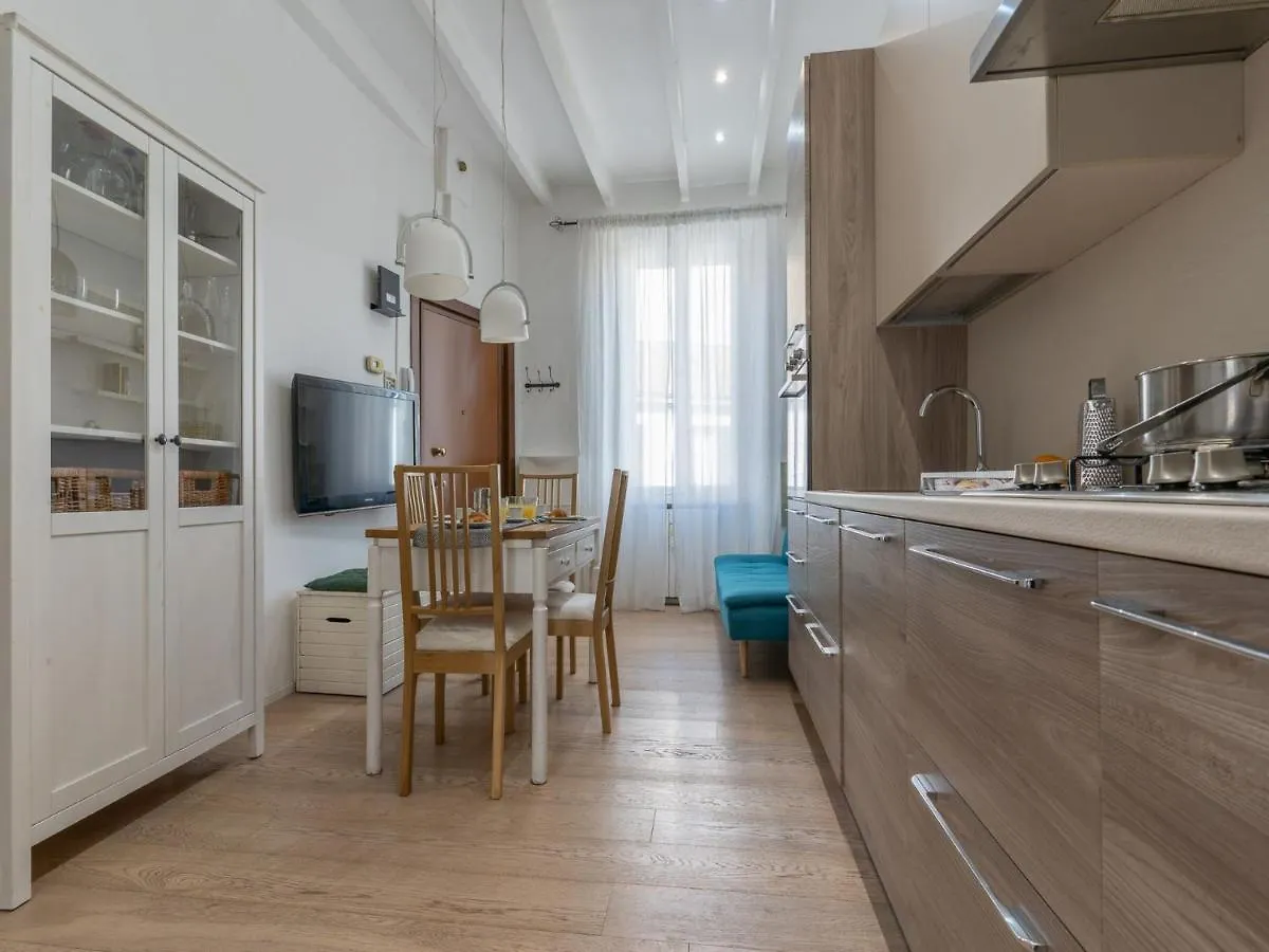 The Best Rent - One Bedroom Apartment Near Bosco Verticale Milan