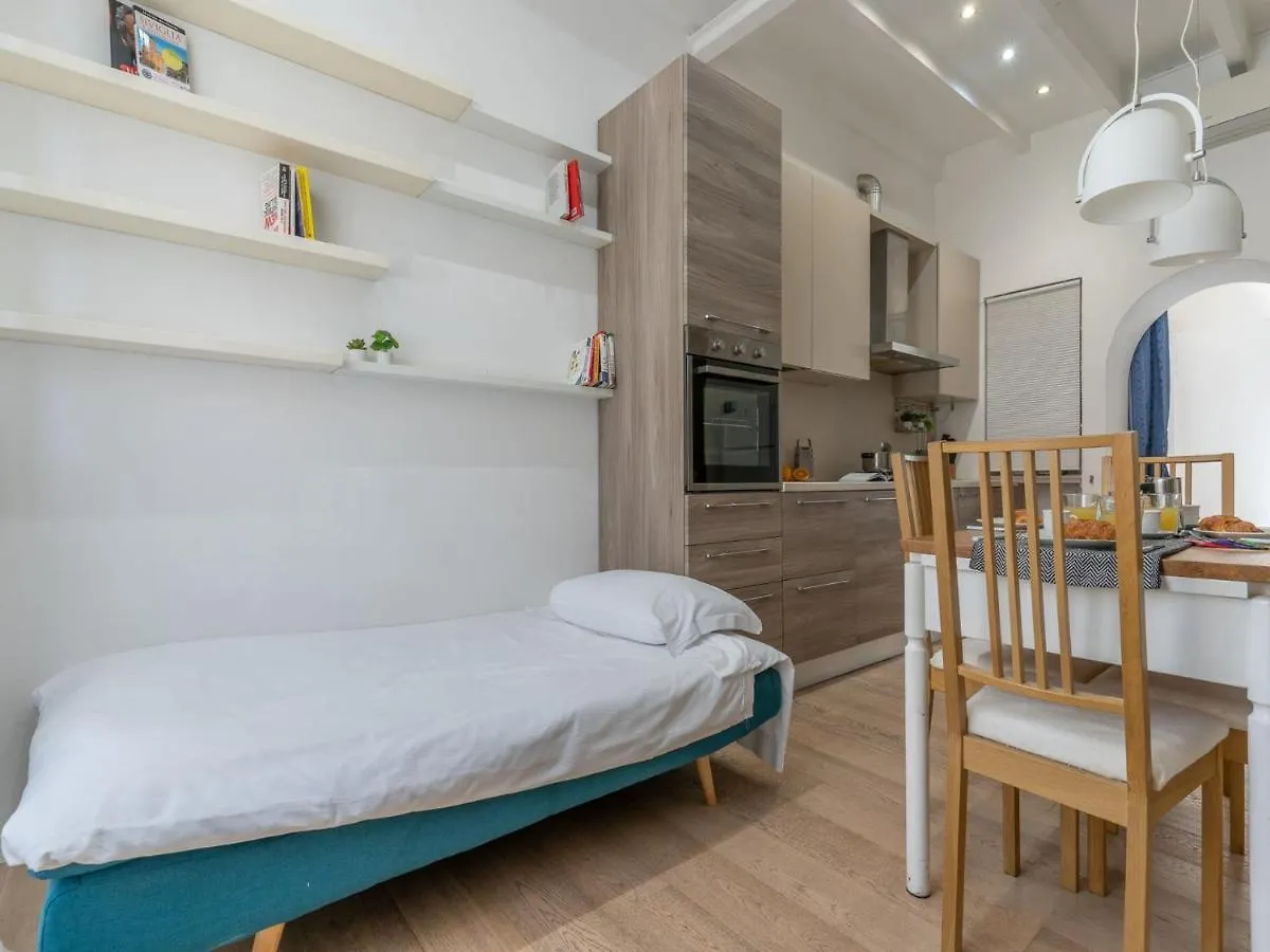 The Best Rent - One Bedroom Apartment Near Bosco Verticale Milan