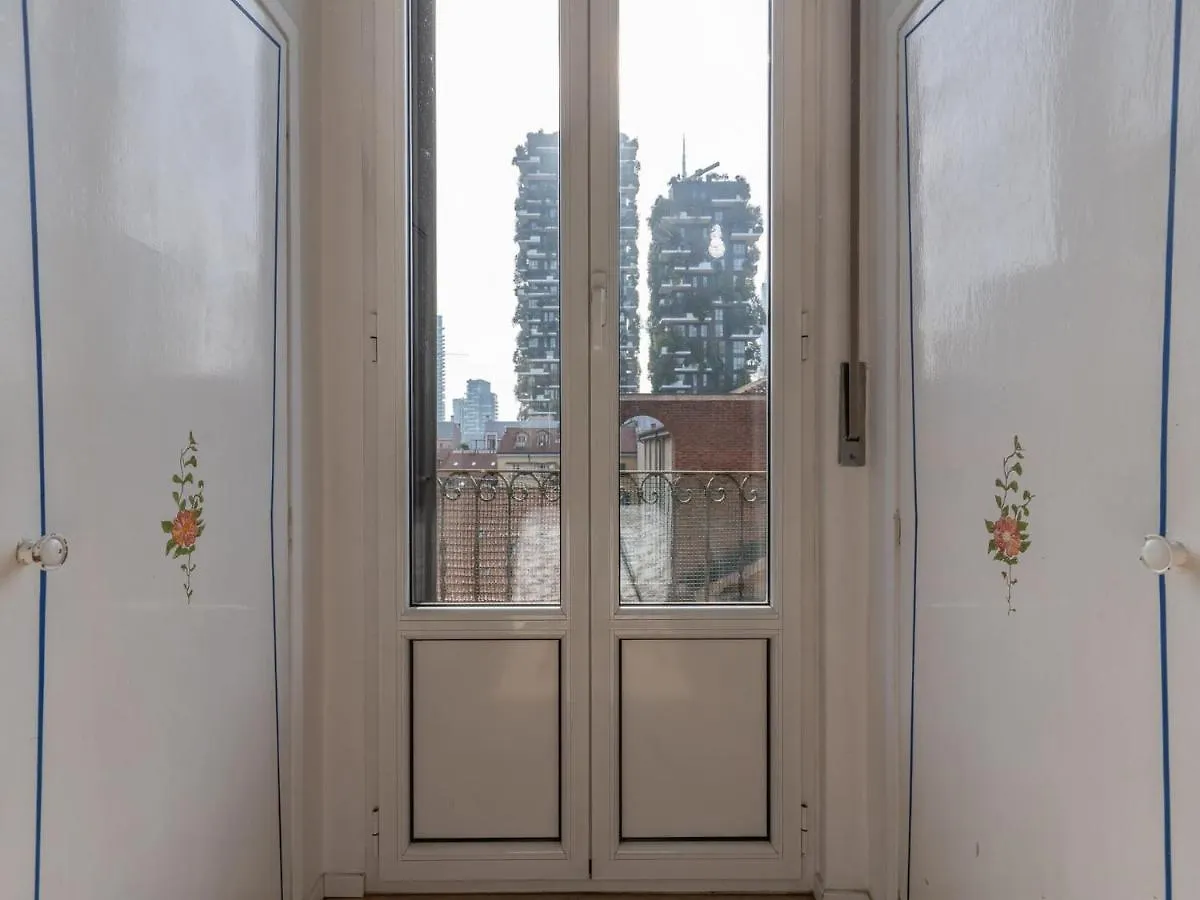The Best Rent - One Bedroom Apartment Near Bosco Verticale Milan