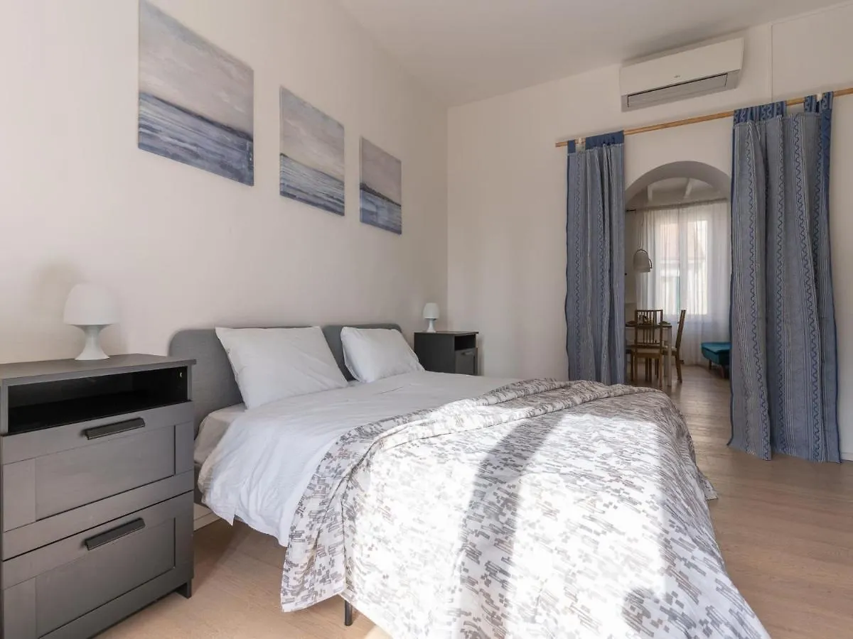 The Best Rent - One Bedroom Apartment Near Bosco Verticale Milan