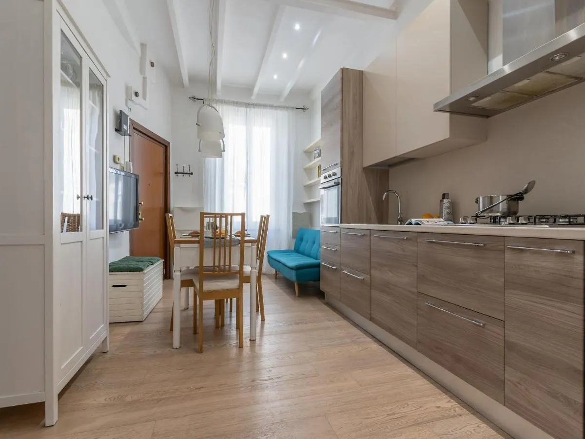 The Best Rent - One Bedroom Apartment Near Bosco Verticale Milan 0*,  Italy